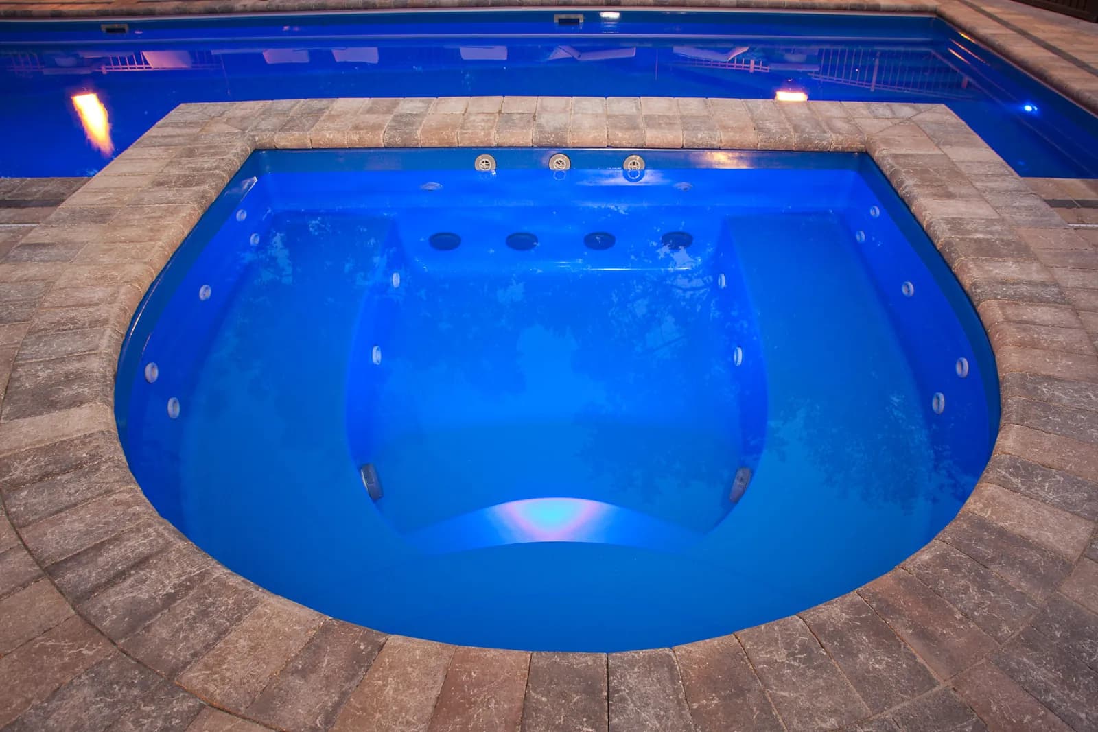 Hot Tubs & Spas project by Flynn Pools & Patios